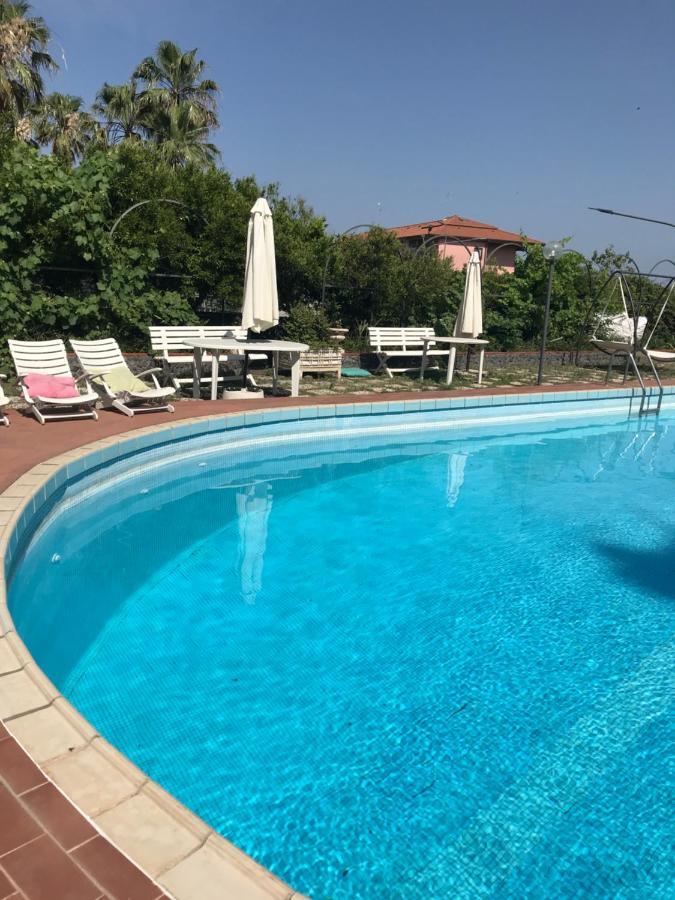 Villa Con Piscina Mascalucia Exterior photo